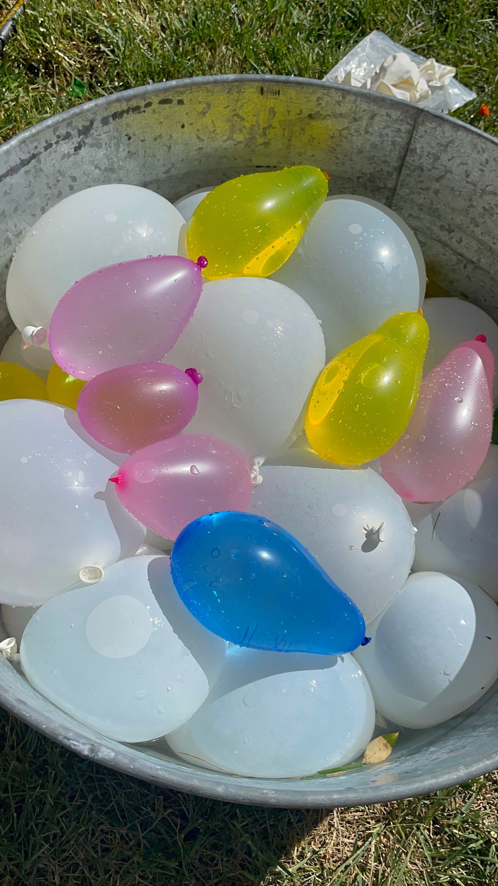 111 Multicolor Easy Connect Water Balloons